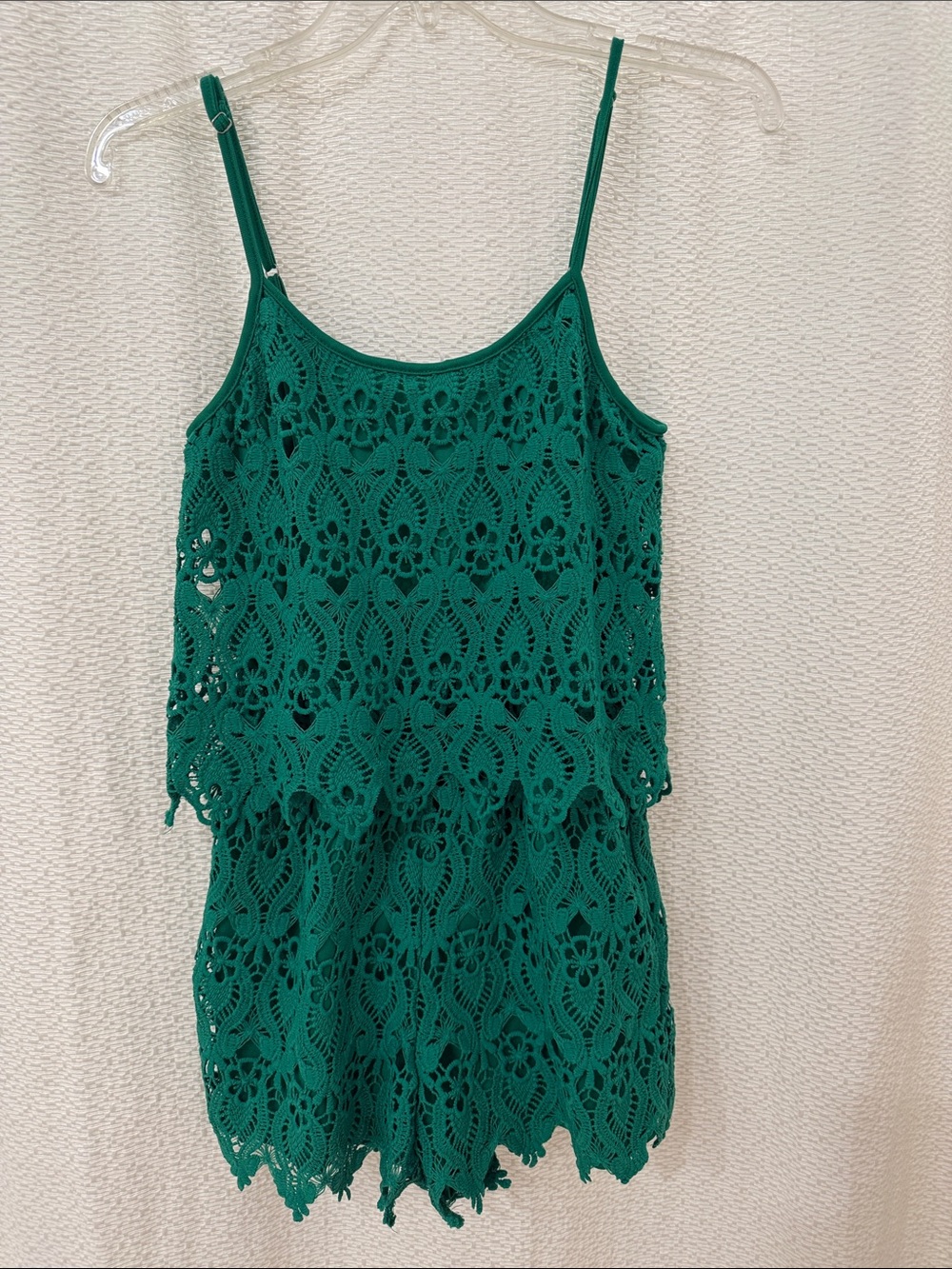 Mi Ami Lace Crochet Spaghetti Strap Mini Romper in Kelly Green